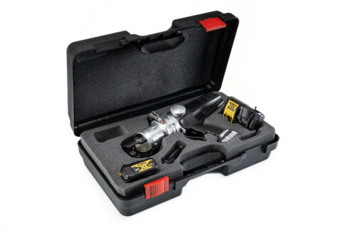 bolt-seal-cutter-with-battery-suitcase-open